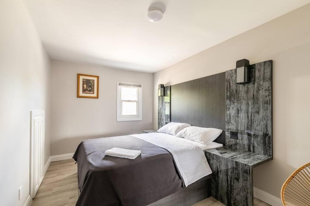 Modern House Newly Furnished 3 Mins Drive To Fall Ниагара-Фолс Экстерьер фото